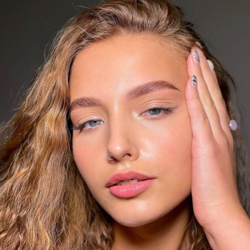 Kulmude ja ripsmete värvimimine